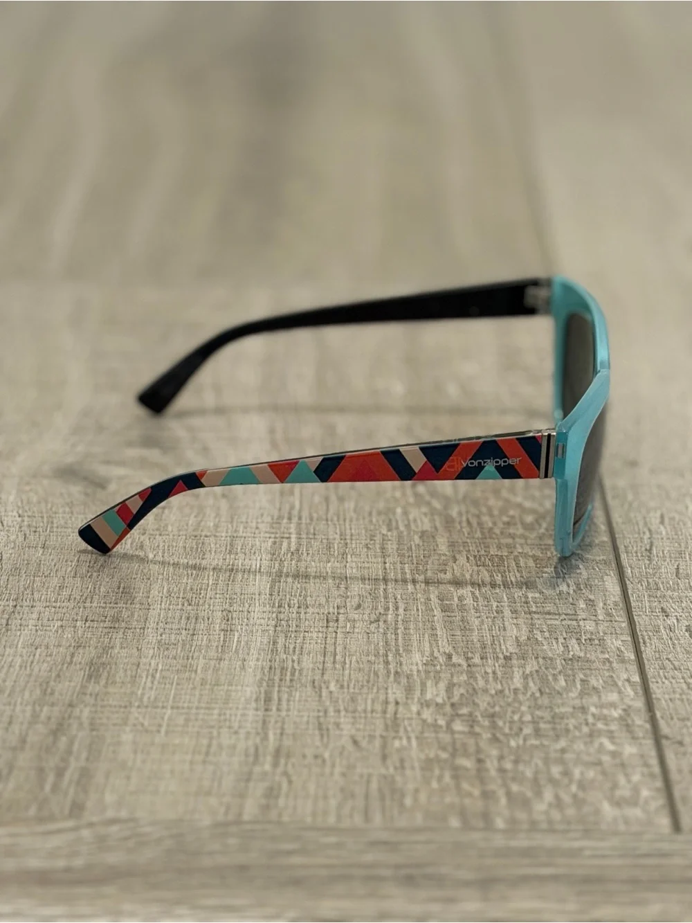 VONZIPPER Cat-Eye Sunglasses